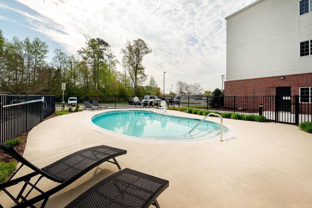 Candlewood Suites Rocky Mount By Ihg Экстерьер фото
